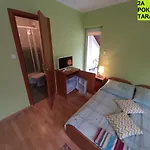 Goscinne Parkowa 1 בית אירוח *
