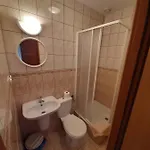 Goscinne Parkowa 1 *