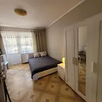 Goscinne Parkowa 1 בית אירוח