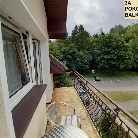 Goscinne Parkowa 1