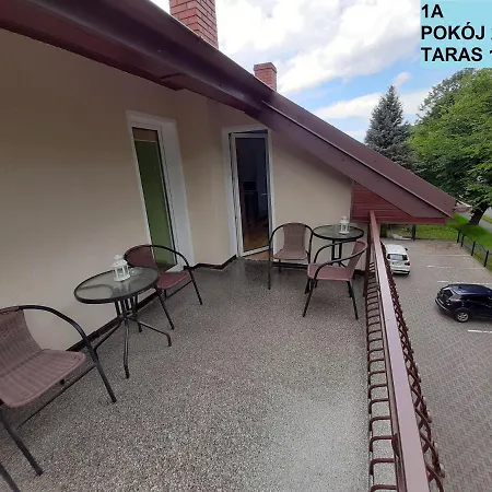 Goscinne Parkowa 1 *