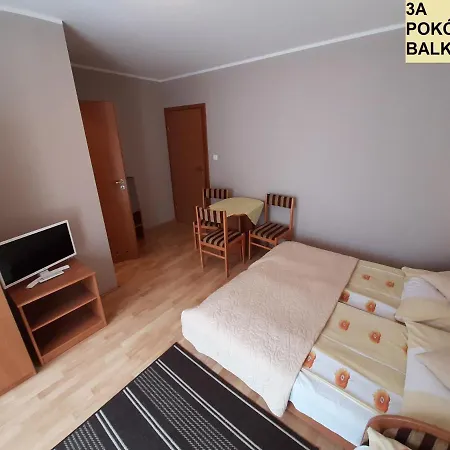 Kwatera prywatna Goscinne Parkowa 1 *