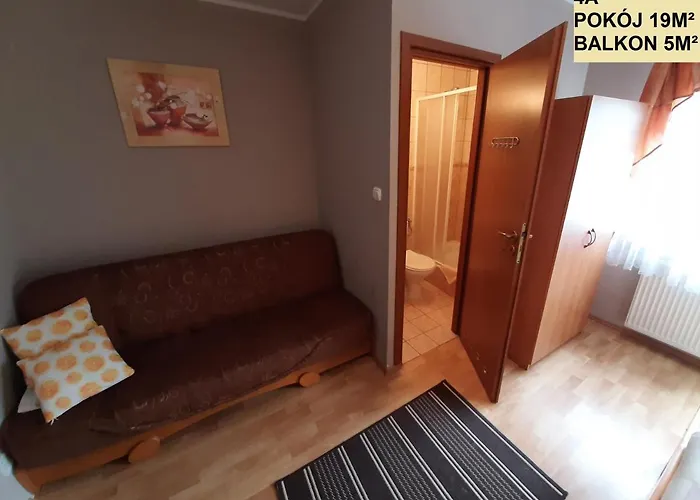 Goscinne Parkowa 1 *